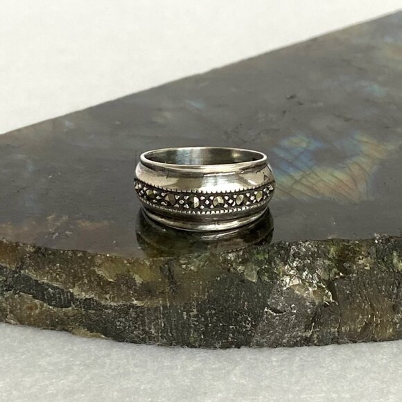 Sterling Silver 925 Marcasite Domed 8MM Tapered Band Ring Size 5 - Picture 4 of 16